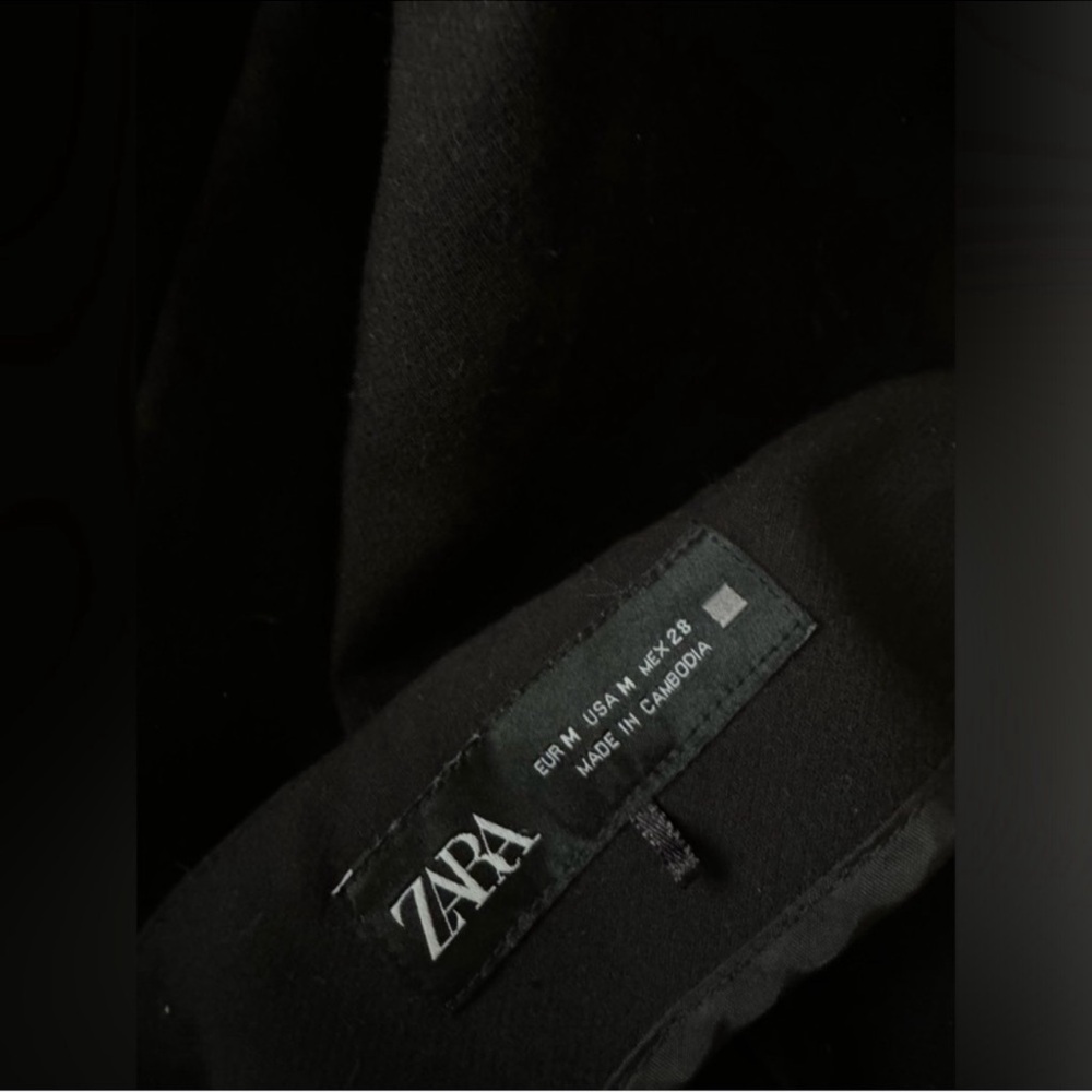 Zara Black Pleated Front Trousers - Picture 6 of 6